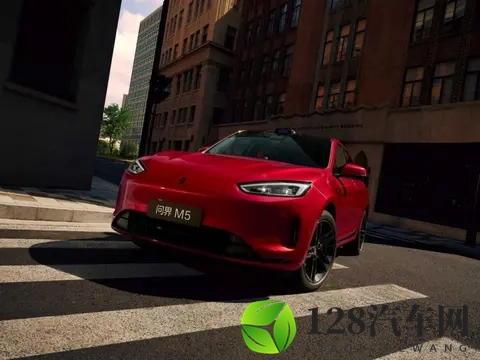 全家安心首选？问界新M5 Ultra vs Model Y选购终极指南-2