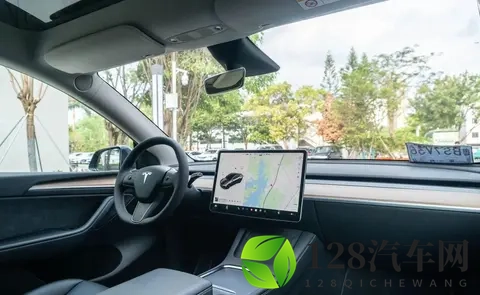 特斯拉Model Y821公里续航，2885万值不值？四大版本终极选购指南-1