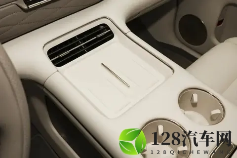 降14万元!智己LS9售价公布-1