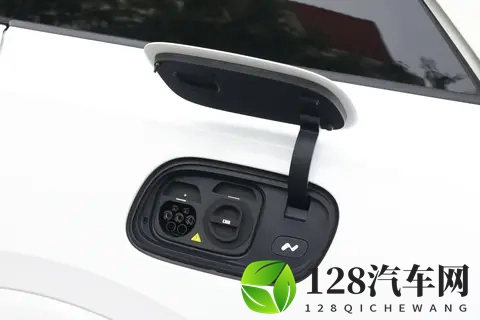 从家庭需求出发，乐道 L90 六座 Ultra 版实用价值解析-1