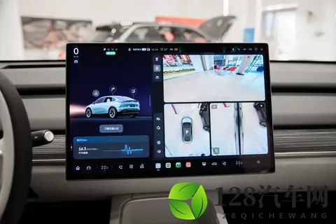 零跑Lafa5，纯电两厢车适合年轻人，纯电续航605km，轴距2735mm-1