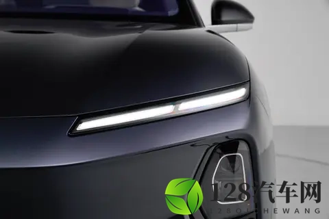 蔚来ET9试驾：蔚来高端车受欢迎，主要是这几点做得好-2