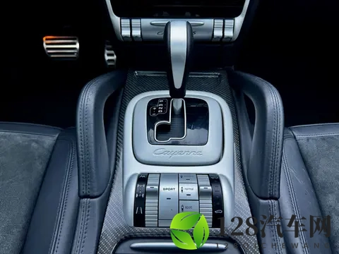 358万，圆你跑车梦！经典保时捷Cayenne，尽享速度与激情-3