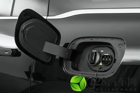 智己LS9来袭，配520线激光雷达+Thor芯片，增程也带800V快充-1