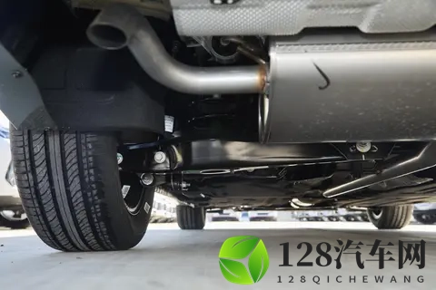 试驾星瑞全新东方曜：家用均衡之选，67万销量背后的细节-1