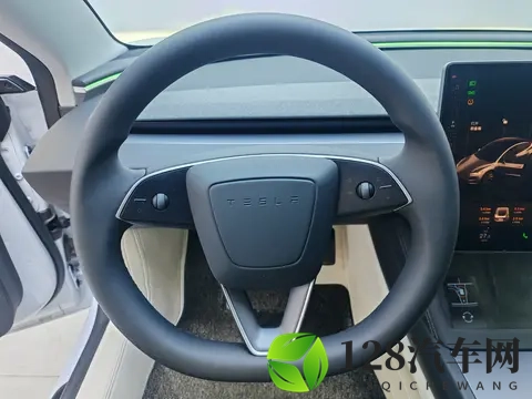 准新一手特斯拉Model3，19万不到，通勤代步值不值？-2