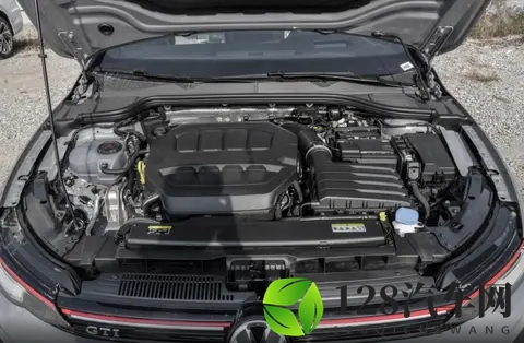 想买性能“小钢炮”，不妨看看26款高尔夫GTI，德系调校有韵味？-2