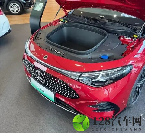 800V高压快充、续航866km,奔驰纯电CLA你需要重新认识下-1
