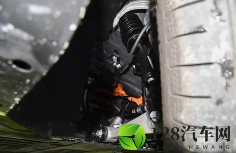 C级车、1099W起、6C超充，解析长安启源A06，样子货还是实力派？-1