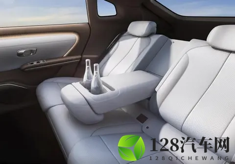 听劝降价1万 长安启源A06还满意吗?-2