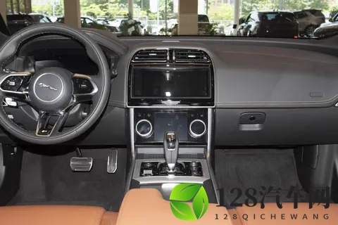 庖丁解牛谈捷豹 XEL：2025 与 2024 同动力车型性价比的横冲直撞式 PK-2