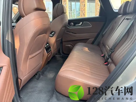 十多万开更智能的燃油SUV 试驾奇瑞瑞虎9X-2