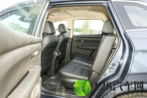 到店体验第三代蓝电E5 PLUS，230km 越级续航真香-1