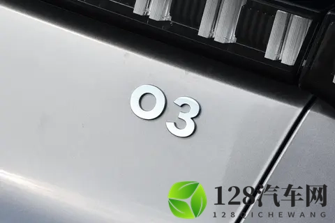 体验第三代领克03！15万级家轿它凭啥成为大伙儿心头好？-3