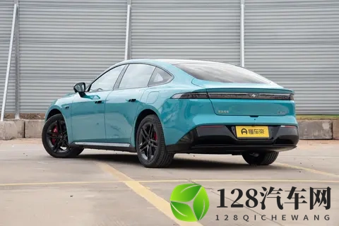 东风奕派eπ007+：以均衡实力重塑15万级轿跑新标杆-2