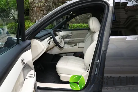 乐道L90:纯电+换电,超大空间,这可能是不错的家庭SUV-3