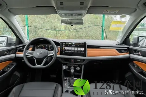 2026款大众宝来上市，价格不变1129万起，配置缩水严重-1