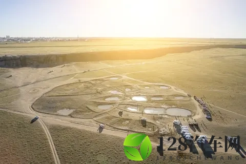 别再乱改床车座椅了！2025新规明确：这2种改法合法，年检直接过-1