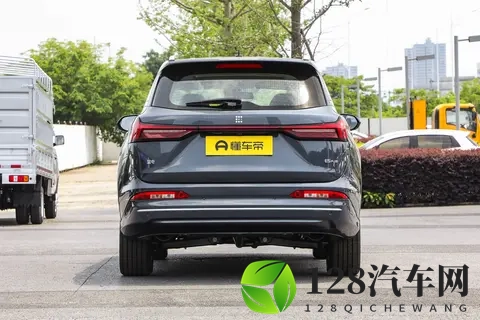 12 万级家用 SUV 推荐：三代蓝电 E5 PLUS，全家人都满意-2
