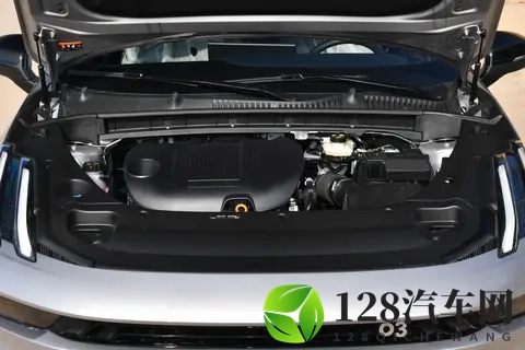 试驾领克03 2026款03+ 20TD性能进阶版：这车让我懂得了啥叫真香！-2