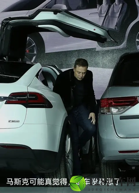 马斯克不想“只造车”了?单靠卖车撑不动增长,他早藏了这些后手-1