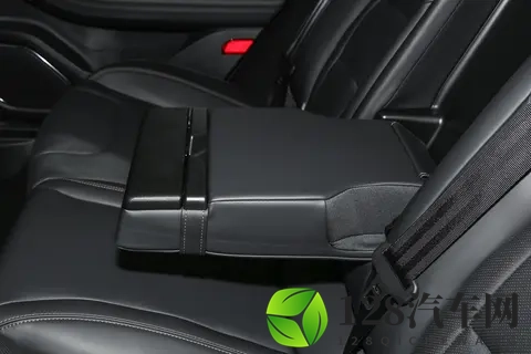 林肯 Z 这款混动车型，实用主义者的性价比首选-1