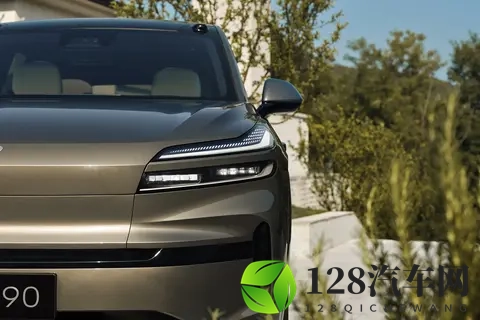 乐道 L90：纯电 + 换电 + 超大前备舱，大五座大三排都绕不开-1