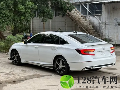 一手准新雅阁,260TURBO幻夜版,13万多开回家!-2