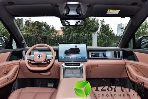 腾势N8L DM来了!二孩,三孩家庭的出行,本该如此从容惬意-2