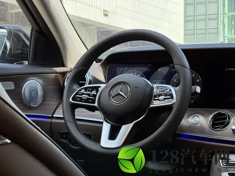28万拿下优雅座驾，20款奔驰E300L，圆你奔驰梦-1