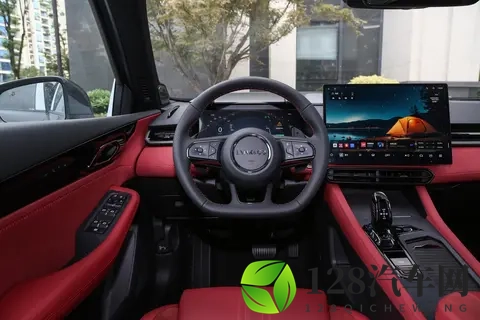 试驾完领克03，我彻底打消了换电动车的念头，你也别跟风选电车-2