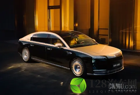 鸿蒙智行“各界”10月交付量一览：尊界S800超3000辆-2