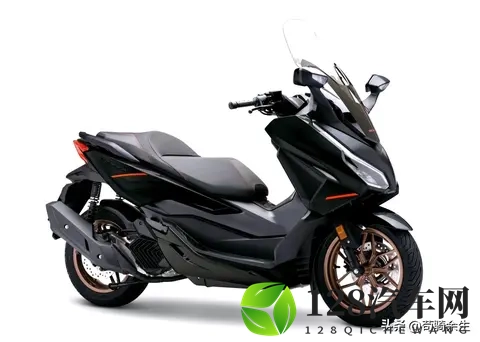 佛沙350玩起“小改款”!新图案+红色缝线座椅,降价近万香不香?-1