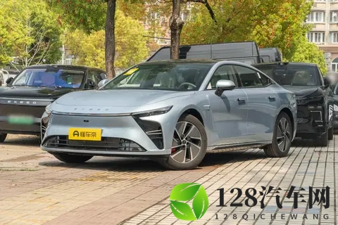 均衡实力派！星途星纪元ES，1898万起，买BBA不如买它-1