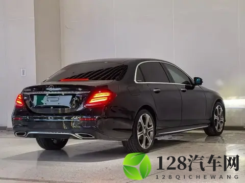16万多拿下行政座驾，17款奔驰E300L，体验豪华舒适！-2