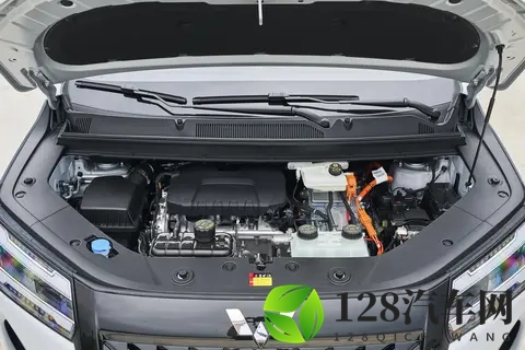 星光 730 PHEV 试驾评测:10 万级电滑门 + 真 7 座,家庭出行实用之选?-3