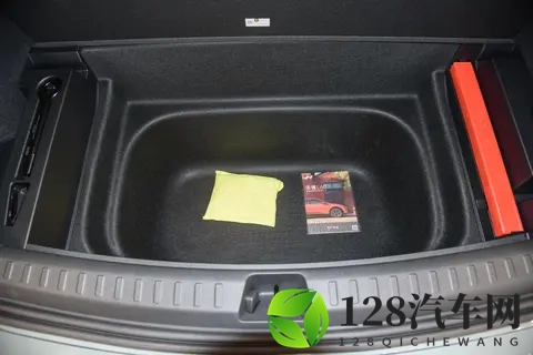 座座都享VIP待遇、6人10箱轻松收纳、乐道L90太能装-2