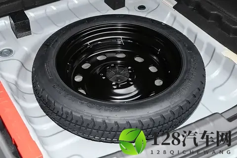 8155 芯片、家用空间，这台车能成为长线选手吗？-3