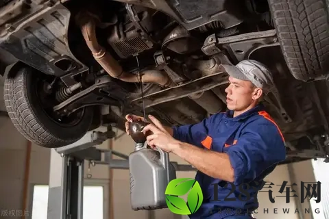 1年只行驶2000公里,可以2年换一次机油吗?修理工告诉你答案!-2