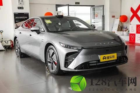 标配800V快充，续航最高710km，15万级星纪元ES选购指南-2