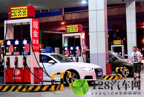 油价震荡下，车主该如何应对“加油焦虑”-1