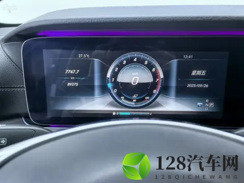 十五万多圆梦奔驰?八年E300L,商务家用都合适-3