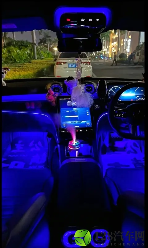 为啥奔驰C260L是“姐姐们”的Dream Car？优雅与实用全占了-2