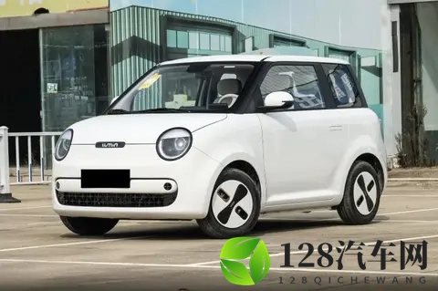 不到6万就能买301km续航代步车？外形呆萌，宁德时代电芯-1