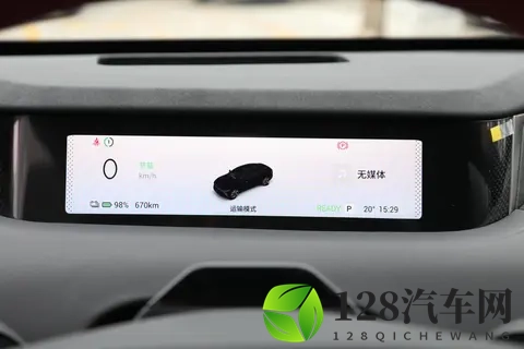 星纪元ES：空间大、动力足，家用出行选它挺合适，可以看看-2