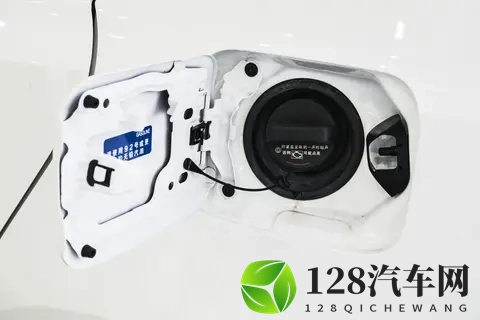 卡罗拉智能电混双擎购车手册，哪款更适合你？-1