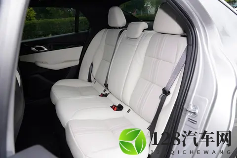 10-15万买紧凑级燃油车，领克03值得冲！为啥推荐你看看？-2