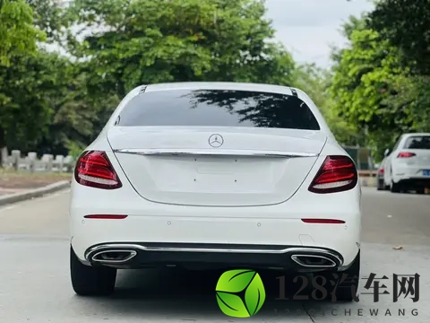 18万多拿下行政座驾！18年奔驰E300L，9万公里正当年-2