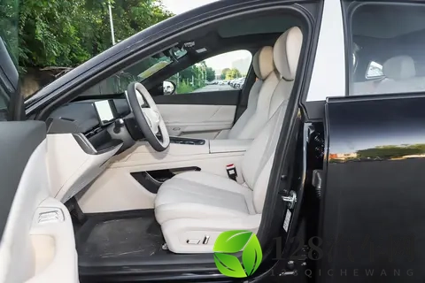 15 万级新能源轿车试驾体验:东风奕派 eπ007 + 的多面表现-2