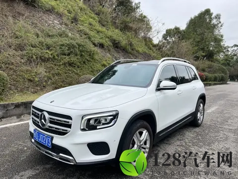 三年折半！家用奶爸看过来，白色奔驰GLB200代步优选-1